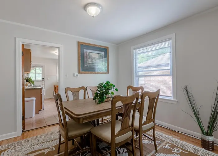Apartment Enjoy Evanston! Slow Down After A Busy Day Sight Seeing - Walking Distance From Public Transportation Apts Evanston